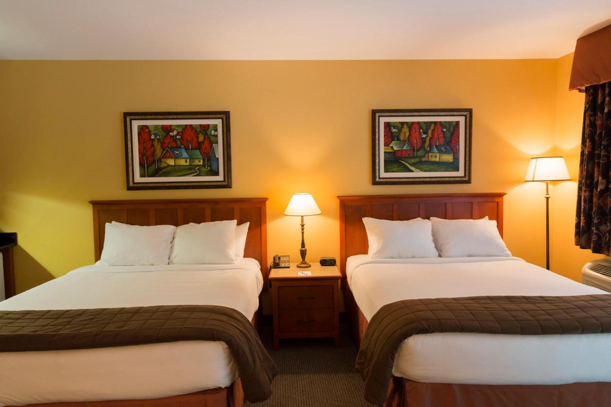 Hotel St-Bernard Saint-Bernard-de-Lacolle 외부 사진