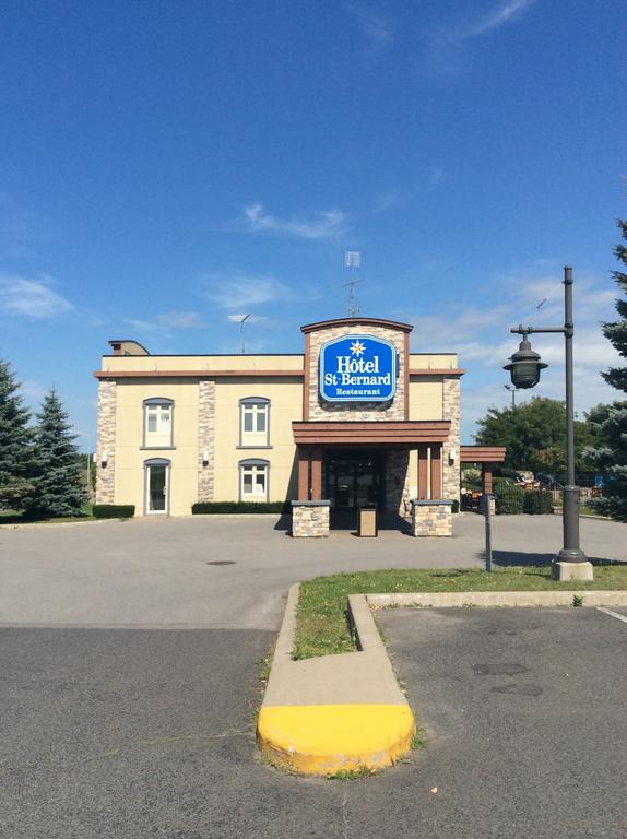 Hotel St-Bernard Saint-Bernard-de-Lacolle 외부 사진